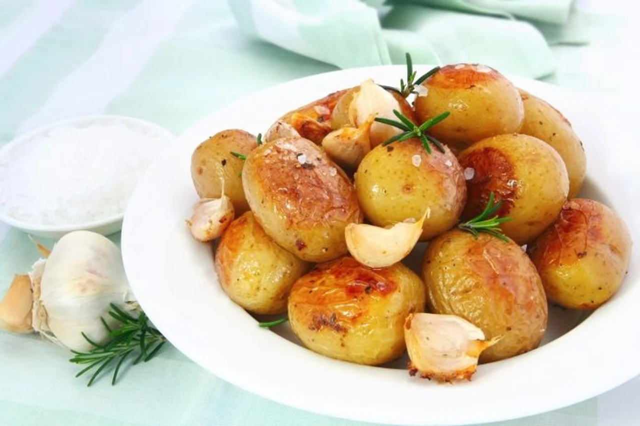 Pieczone ziemniaki z czosnkiem