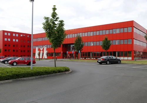 Popularna sieć zmienia strategię i zamyka 300 sklepów! Klienci uwielbiają robić tam zakupy