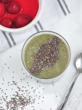 Truskawkowo-orzechowe smoothie