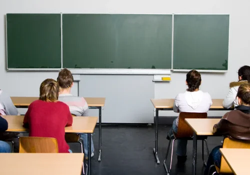 Od marca krótsze lekcje w szkołach! To odpowiedź na zbyt niskie podwyżki dla nauczycieli!