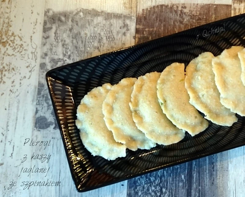 Pierogi z kaszy jaglanej ze szpinakiem bezglutenowe