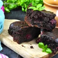 Czekoladowe brownie z wiśniami