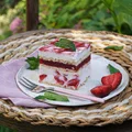 Ciasto truskawkowa kostka bez pieczenia
