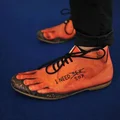 Buty z humorem