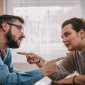 Zdrada bez wyrzutów sumienia? Dlaczego niektórzy czują się niewinni?