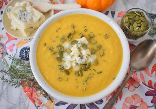 Zupa dyniowa z serem gorgonzola i porem