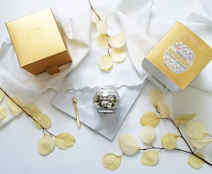 Yonelle Diamond Cream & Mask – Diamentowy krem i maska pod oczy i na usta