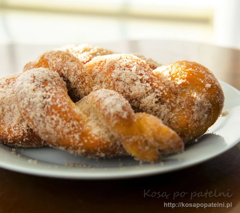 Zakręcone pączki angielskie Yum Yums