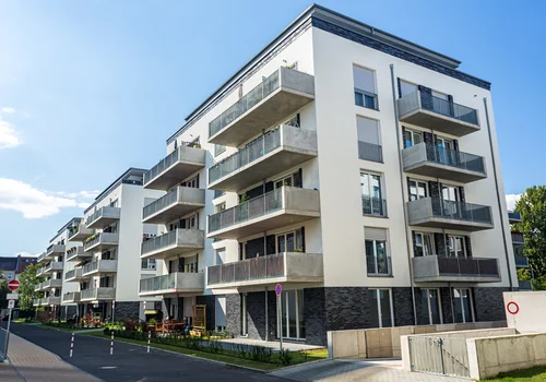 Obowiązkowe windy w każdym bloku? Spółdzielnie ostrzegają przed wzrostem opłat!