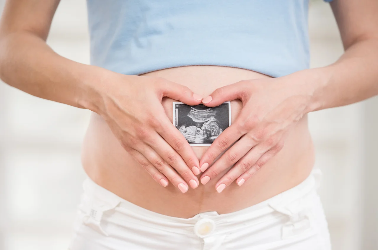 Bezrobotna kobieta w ciąży: Na co może liczyć?