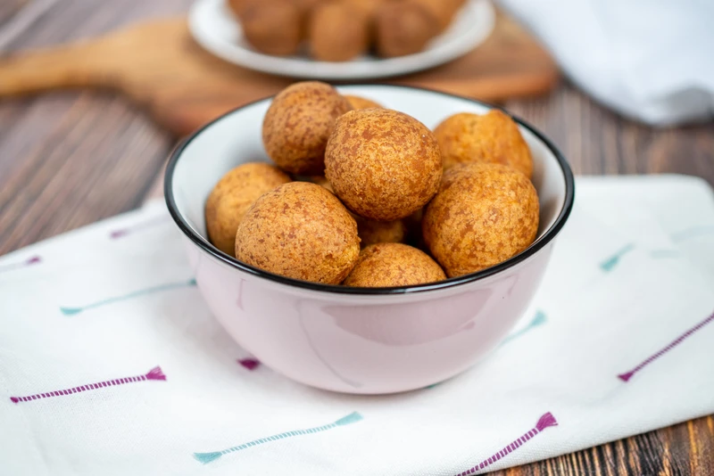 Wegańskie pączki z batatów bez glutenu