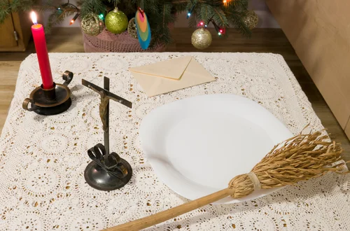 Rewolucja w kolędach 2025! Do tych domów ksiądz już nie zakuka - wierni muszą pamiętać o formularzu