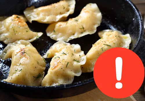 Nie podsmażaj pierogów od razu po ugotowaniu! Oto, co się wtedy dzieje