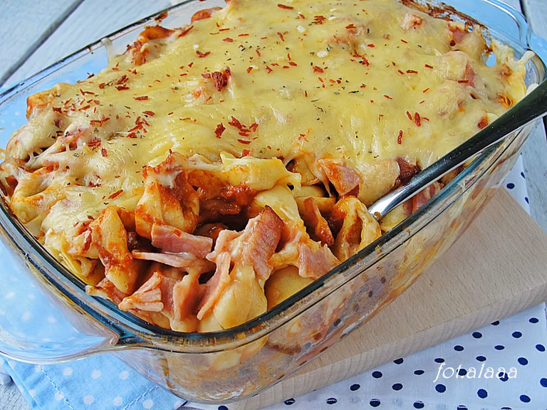 Zapiekanka z tortellini w sosie