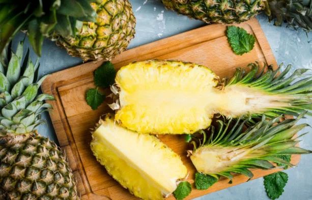 Zdjęcie Poznaj przepis na syrop na grypę z ananasem i kurkumą! #2