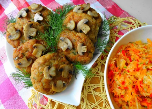 Klopsy Drobiowe z Pieczarkami.