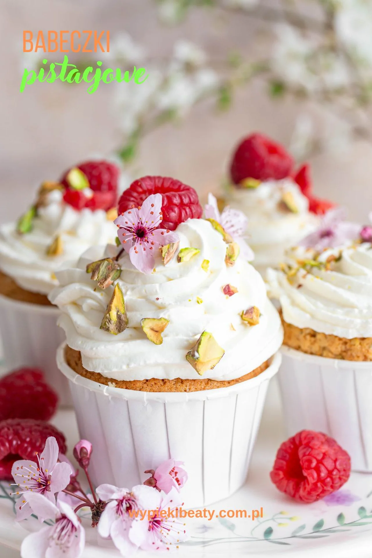 Babeczki pistacjowe z kremem
