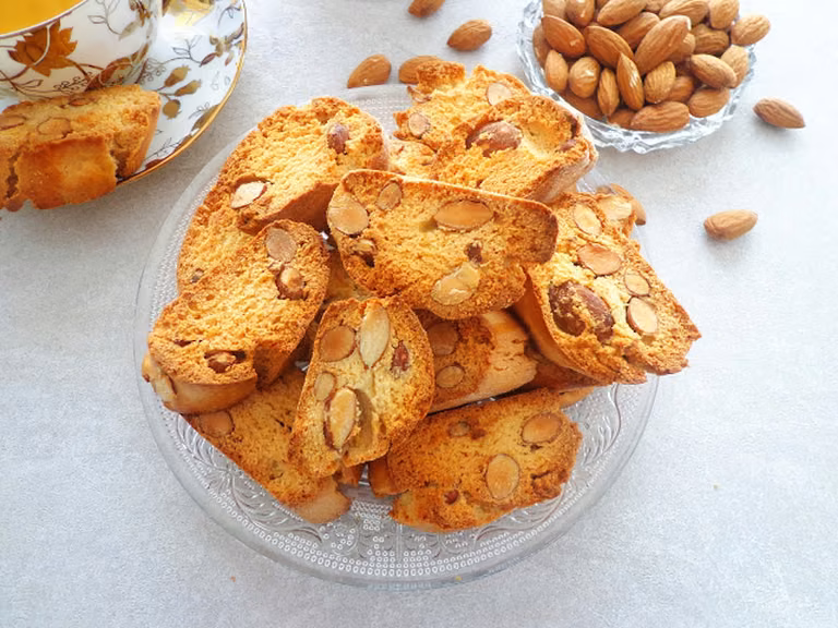 Cantucci - włoskie ciasteczka z migdałami