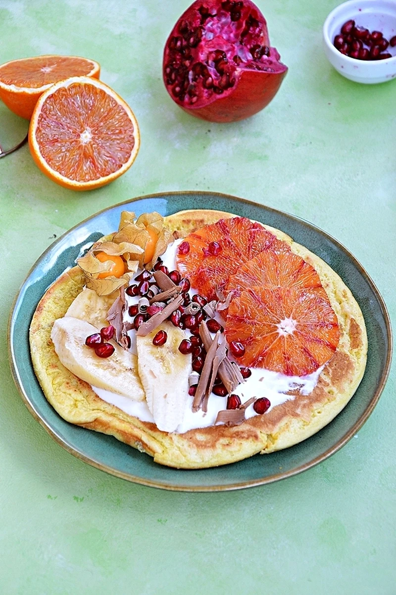 Omlet biszkoptowy z owocami