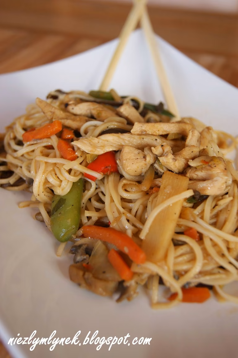 Domowe - Chow mein
