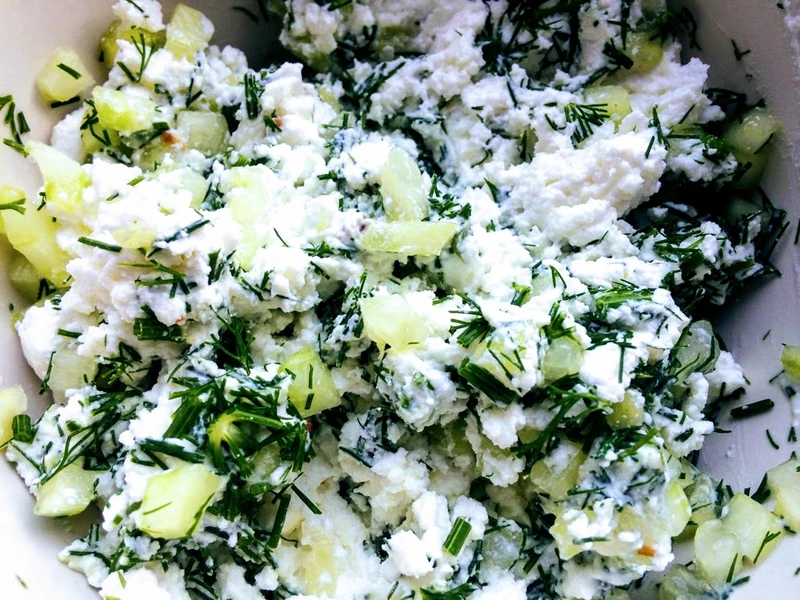 Twarożkowa pasta tzatziki z azjatyckim akcentem FIT