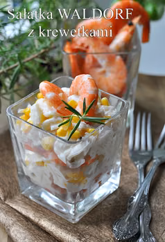 Sałatka Waldorf z krewetkami. Shrimp Waldorf Salad.