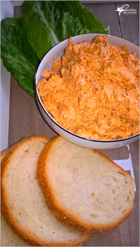 Rybna kremowa pasta kanapkowa z prażoną cebulką