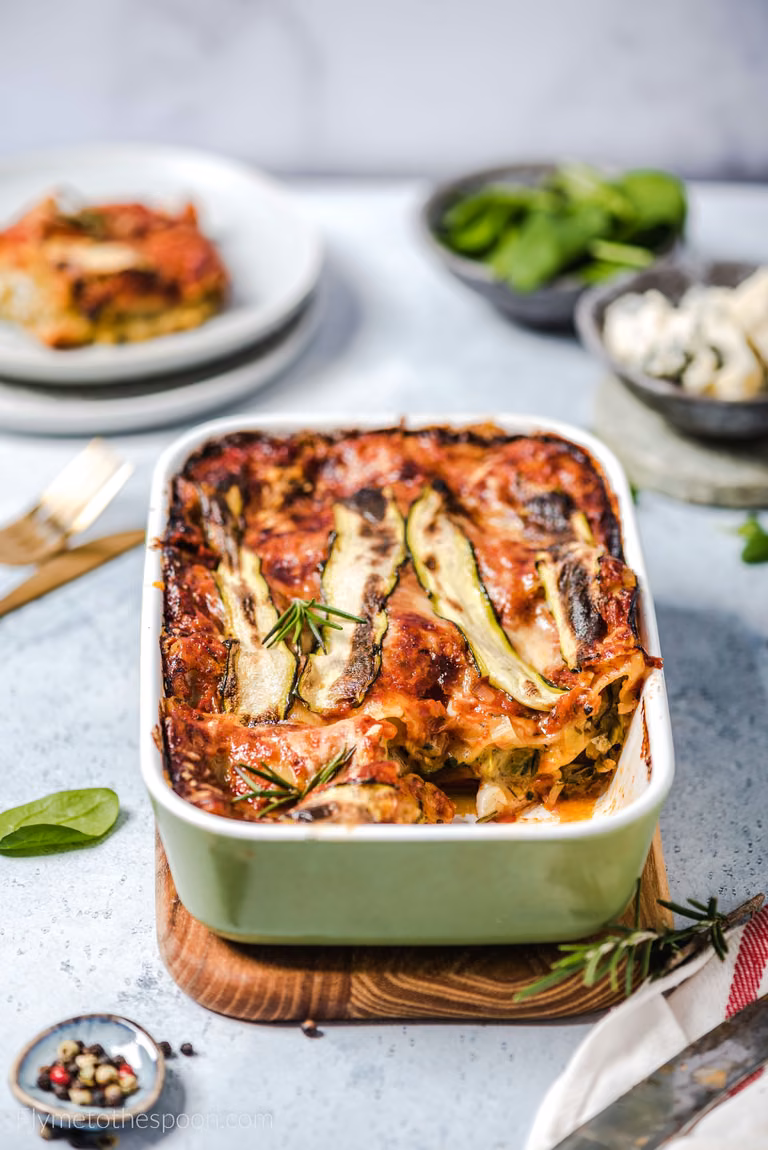 Wegetariańska lasagne z gorgonzolą i szpinakiem z porem