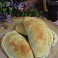 Calzone z szynką i trzema serami