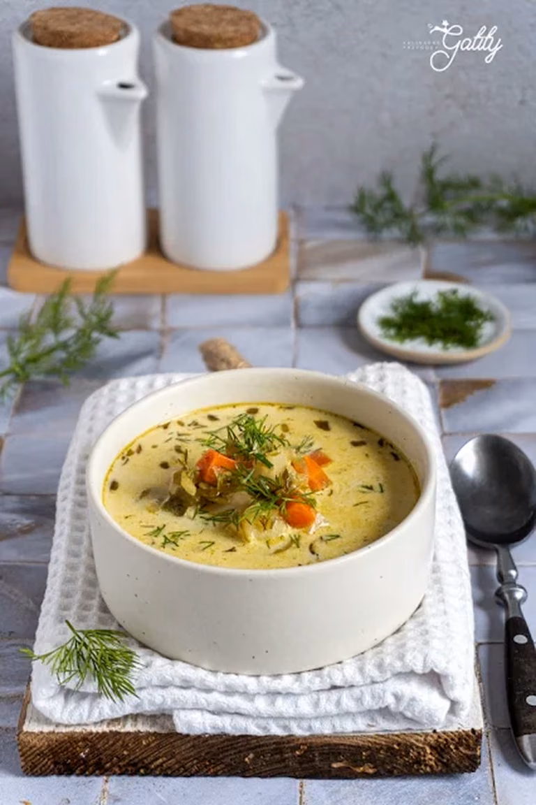 Zupa ogórkowa - prosty przepis