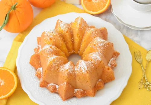 Włoskie ciasto marchewkowe "Camilla" z pomarańczami i migdałami