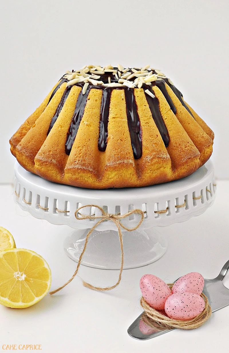 Drożdżowa babka szafranowa