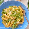 Makaron z ziołowym pesto