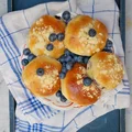 Drożdżówki z borówkami