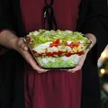 Warstowowa saatka z tortellini