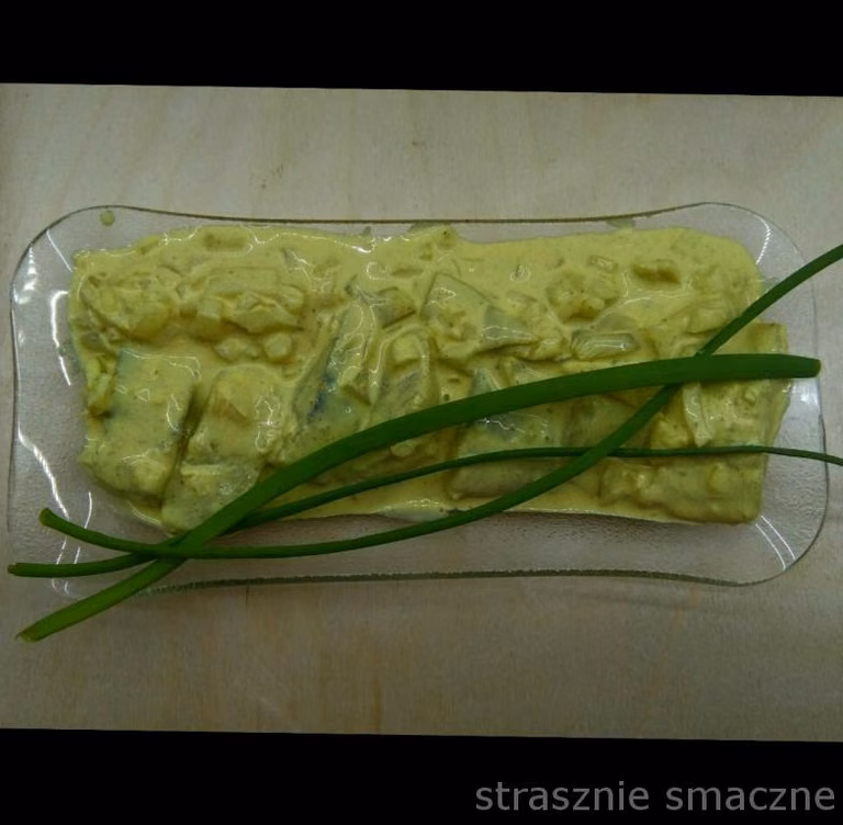 Śledzie w sosie curry