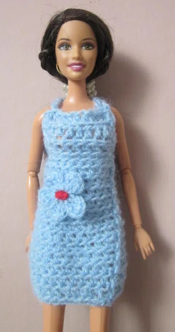 Szydełkowa sukieneczka w kolorze blue