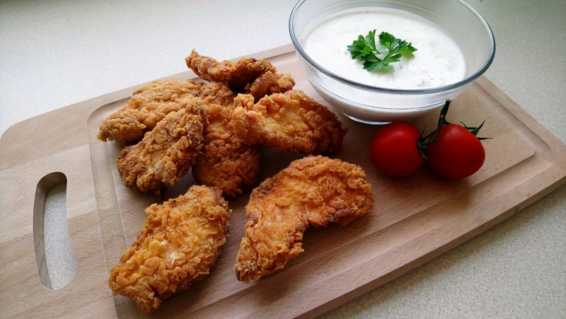 stripsy jak z KFC - chrupiące kawałki kurczaka w panierce