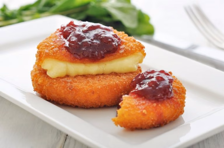 Pieczony Camembert z żurawiną
