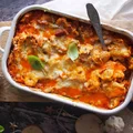 Tortellini zapiekane w sosie bolońskim