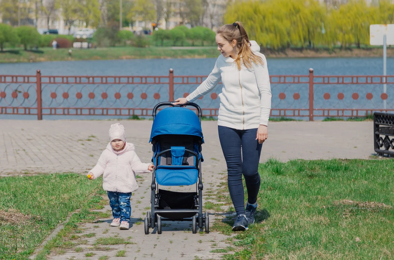 "Podwójne" 800 plus dla tych rodziców! W kwietniu 2026 na niektórych kontach pojawi się 1600 zł