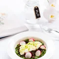 Halibut na purée ze szpinaku z czarną soczewicą