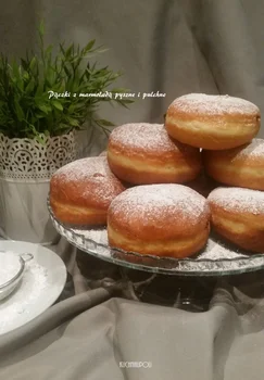 PĄCZKI Z MARMOLADĄ