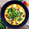 Frittata z fetą i pomidorami