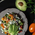 Sałatka grecka z quinoa