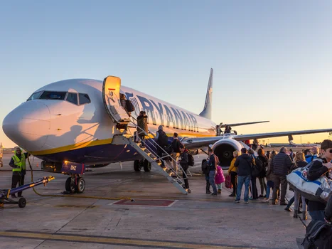Ryanair radykalnie tnie siatkę połączeń z Modlina! Złe informacje dla pasażerów