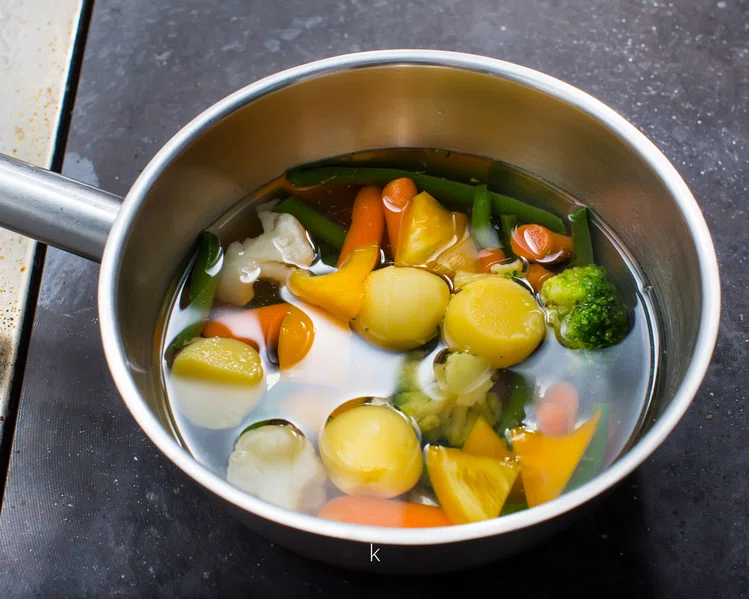 Zdjęcie Warzywa gotować w zimnej czy gorącej wodzie? #1