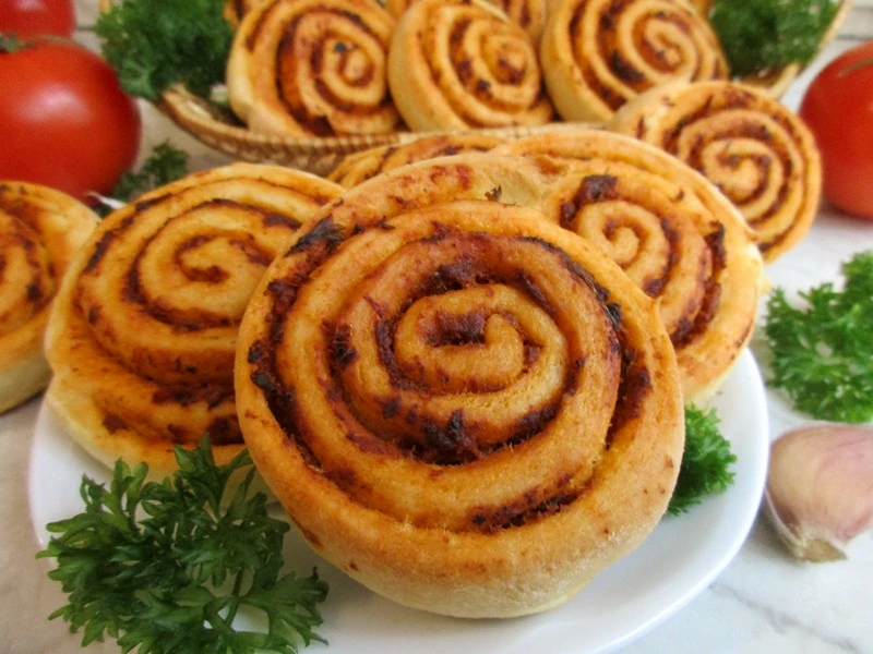 Ślimaczki z pesto z suszonych pomidorów