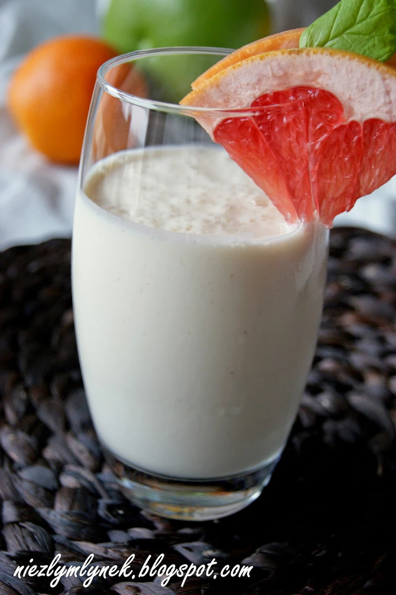 Przedświąteczne orzeźwienie - Smoothie grejpfrutowe