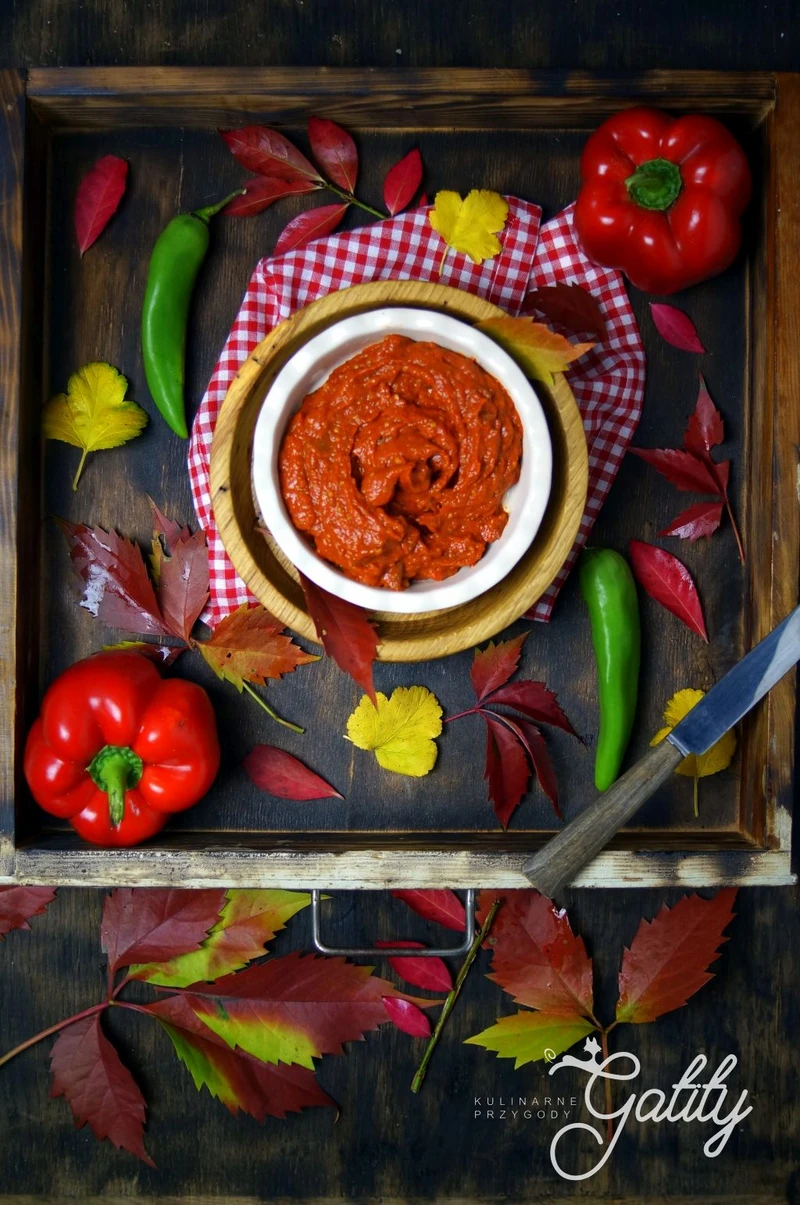 Ajvar (ajwar), bałkańska pasta warzywna